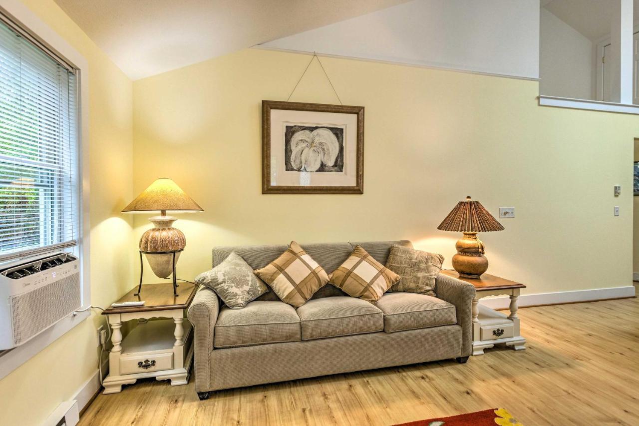 Charming Retreat Near Downtown Frankfort And Beaches Buitenkant foto