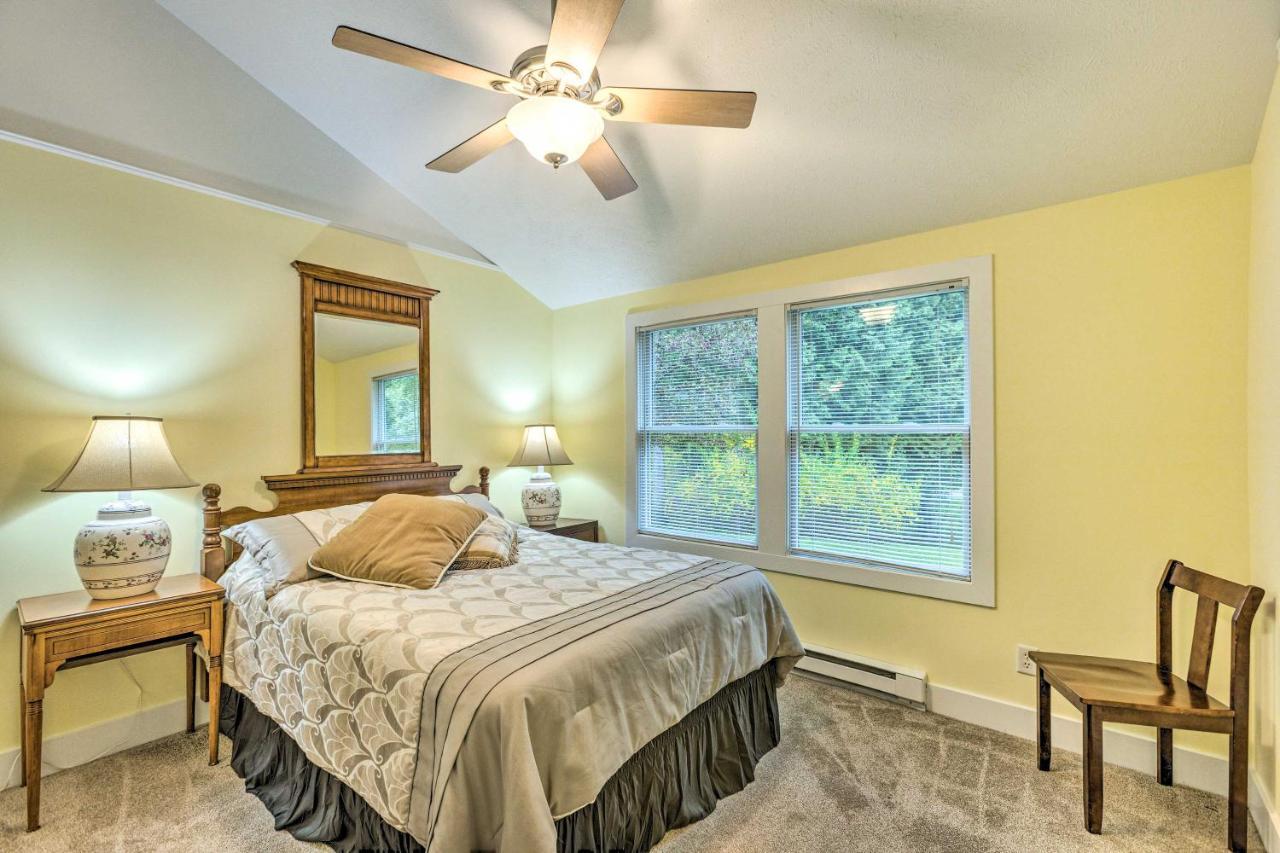 Charming Retreat Near Downtown Frankfort And Beaches Buitenkant foto