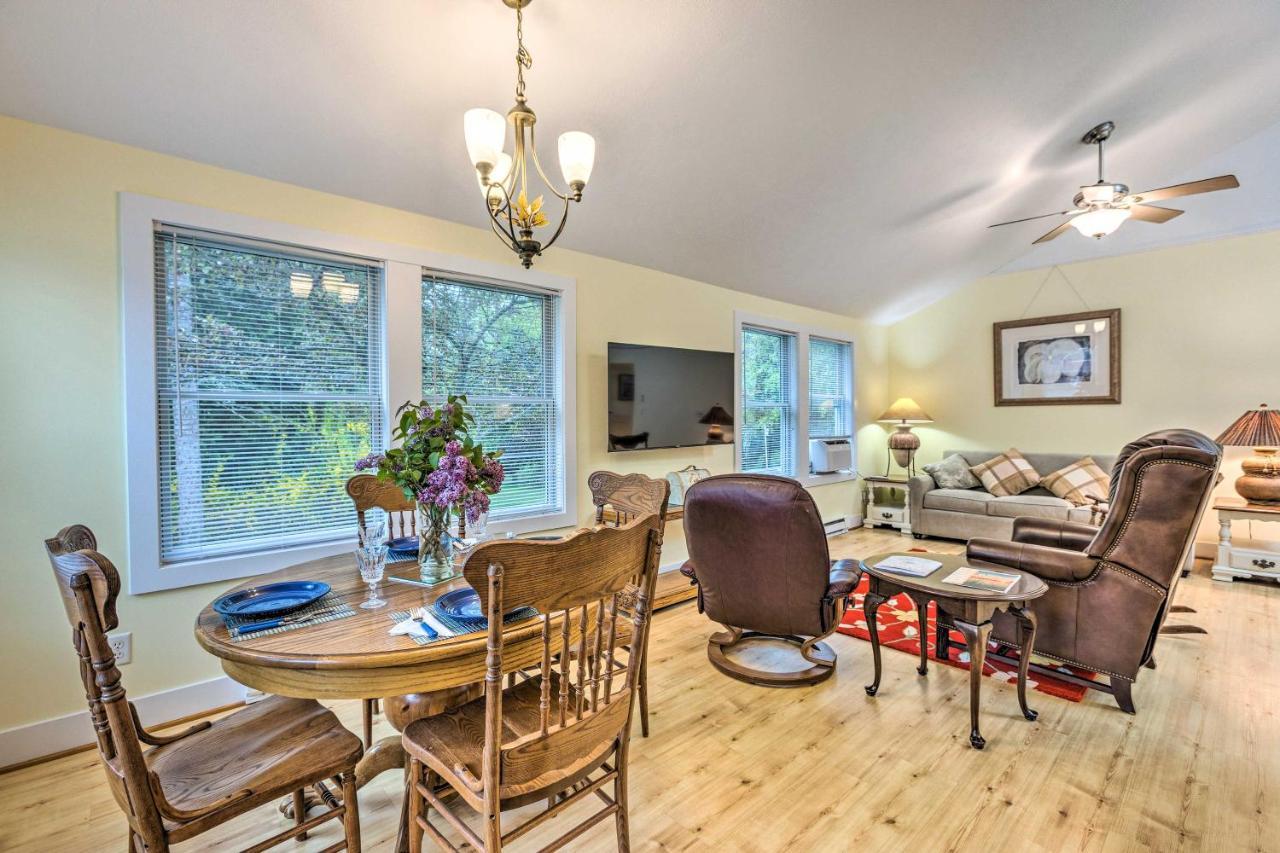 Charming Retreat Near Downtown Frankfort And Beaches Buitenkant foto